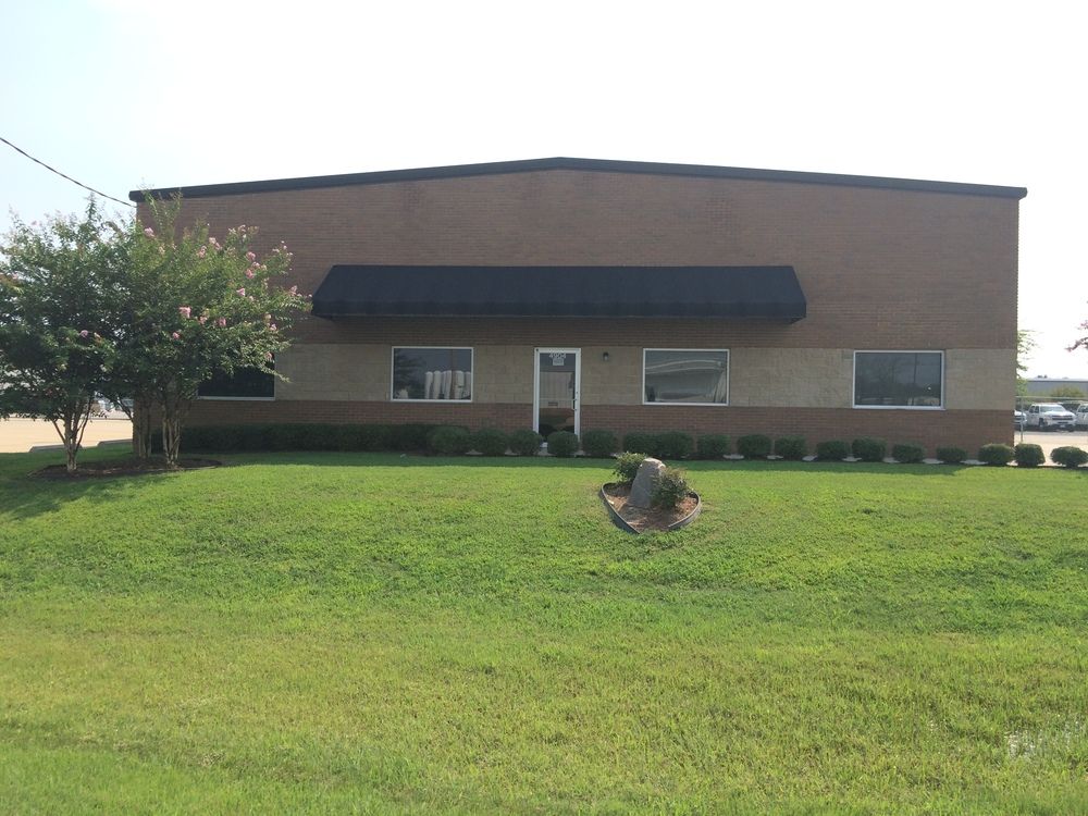 Industrial For Lease: 4904 Hazel Jones Rd, Bossier City, LA 71111